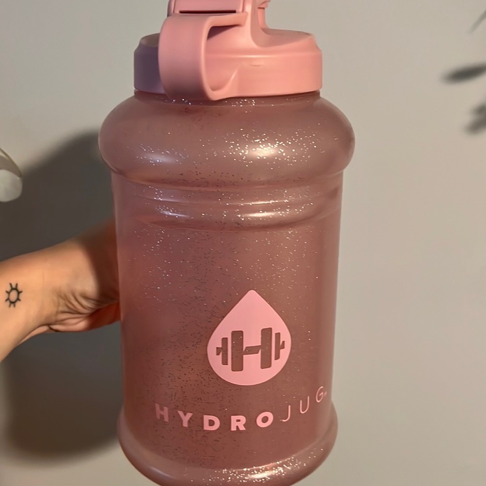 Two hydro jugs teal and light sparkly pink